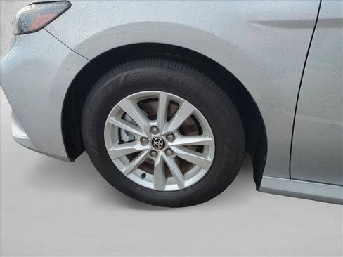 Used 2025 Toyota Camry LE FWD image 23