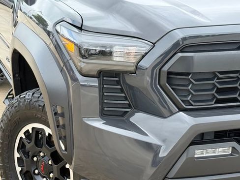 Used 2024 Toyota Tacoma TRD Off-Road AWD/4WD image 3