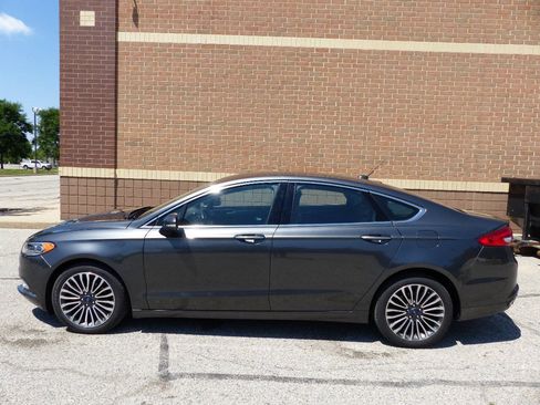 Used 2017 Ford Fusion SE AWD/4WD image 6