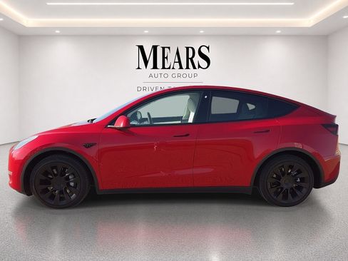 Used 2021 Tesla Model Y Long Range AWD/4WD image 2