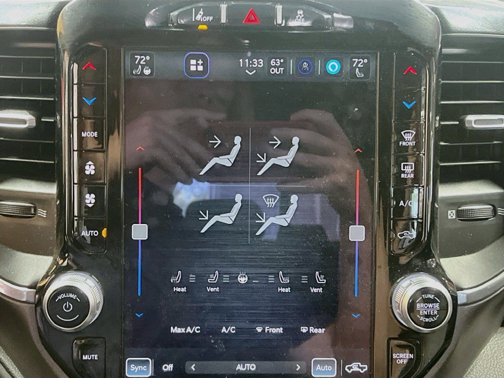 Used 2022 RAM 2500 Laramie w/ Night Edition AWD/4WD image 16