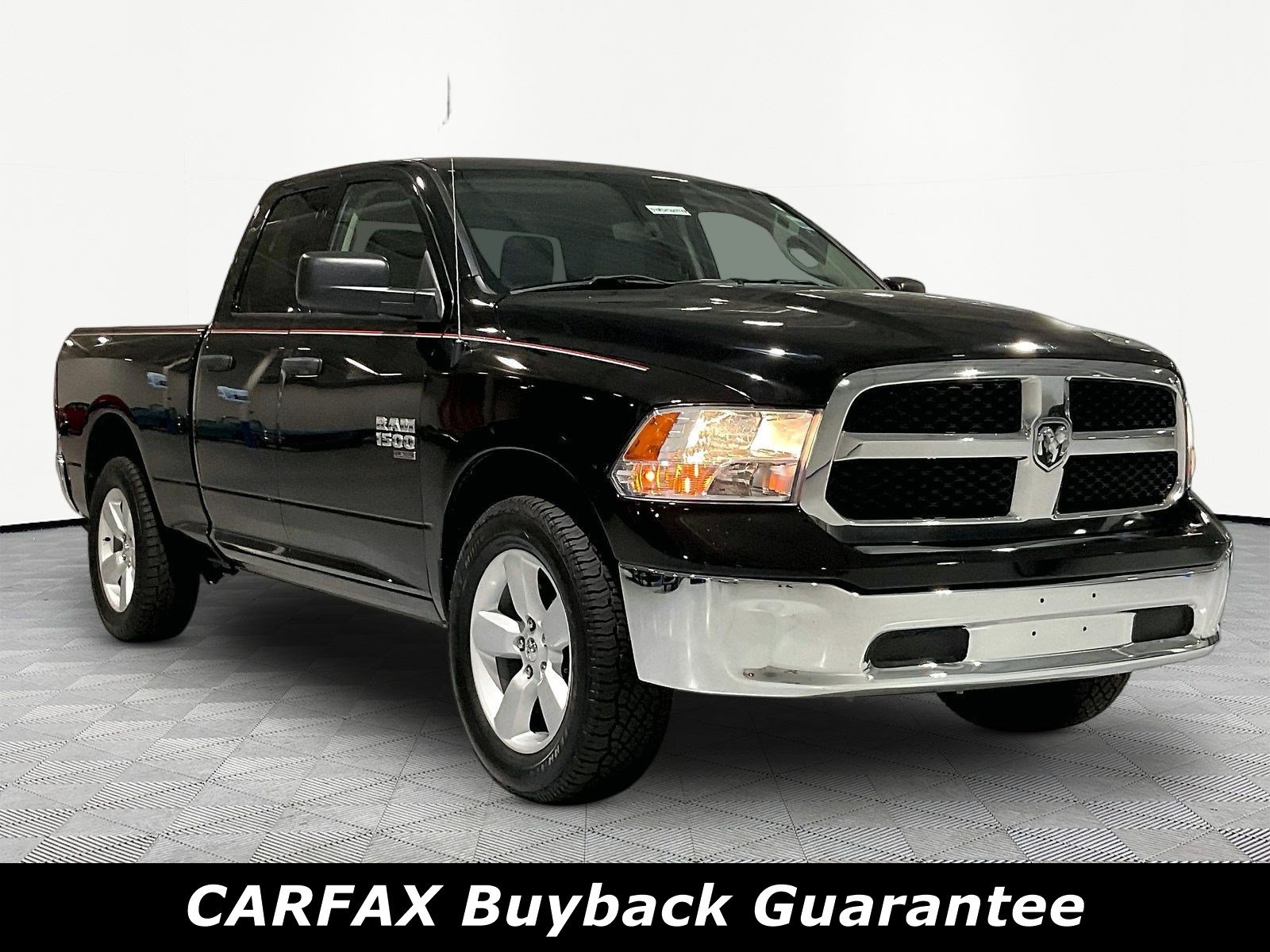 Used 2024 RAM 1500 Classic SLT AWD/4WD image 3