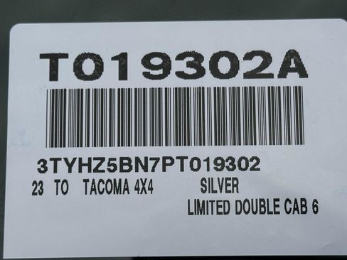 Used 2023 Toyota Tacoma Limited image 15