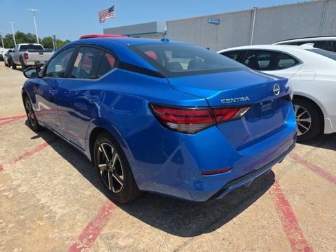 Used 2025 Nissan Sentra SV FWD image 3