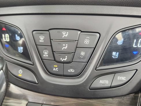 Used 2020 Buick Envision Premium w/ Driver Confidence Package AWD/4WD image 29