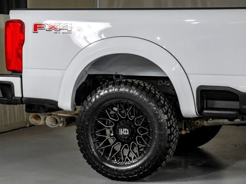 Used 2024 Ford F250 XLT w/ FX4 Off-Road Package AWD/4WD image 7