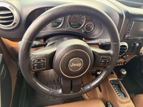 Used 2011 Jeep Wrangler Sahara w/ Connectivity Group AWD/4WD image 26