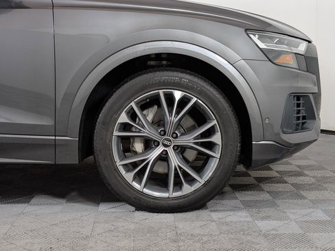 Used 2021 Audi Q8 Premium image 14