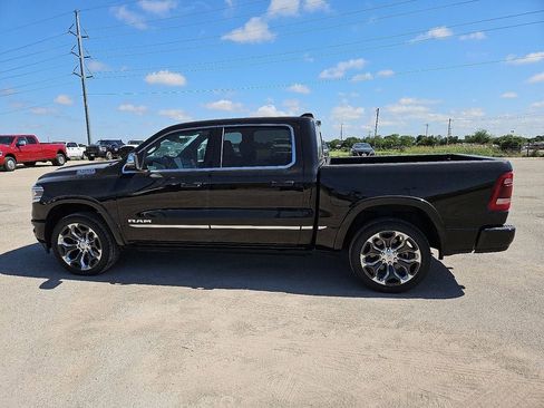Used 2024 RAM 1500 Limited AWD/4WD image 3