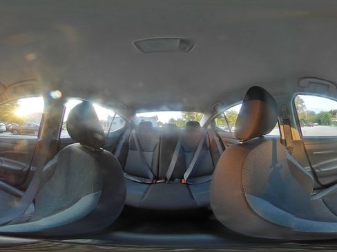 Used 2025 Nissan Versa SV FWD image 40