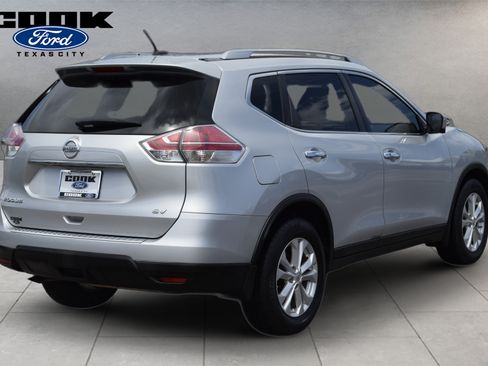 Used 2016 Nissan Rogue SV w/ SV Premium Package FWD image 3