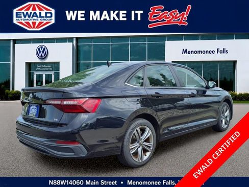 Used 2024 Volkswagen Jetta SE FWD image 7