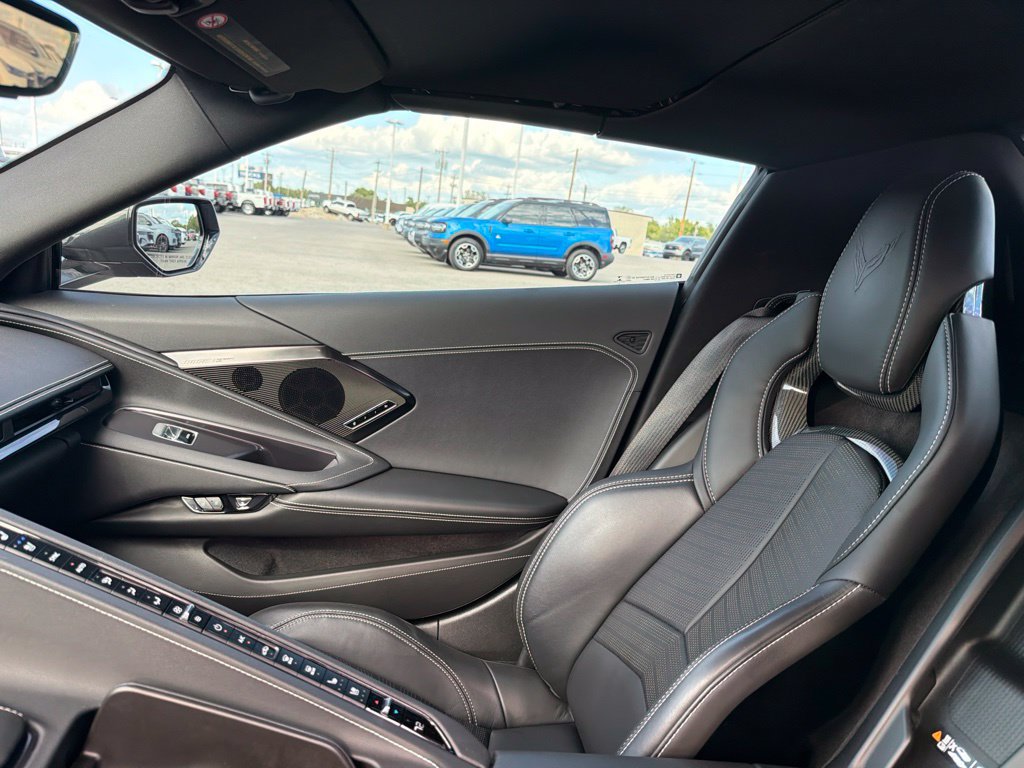 Used 2023 Chevrolet Corvette Stingray Preferred Conv w/ Z51 Performance Package RWD image 27