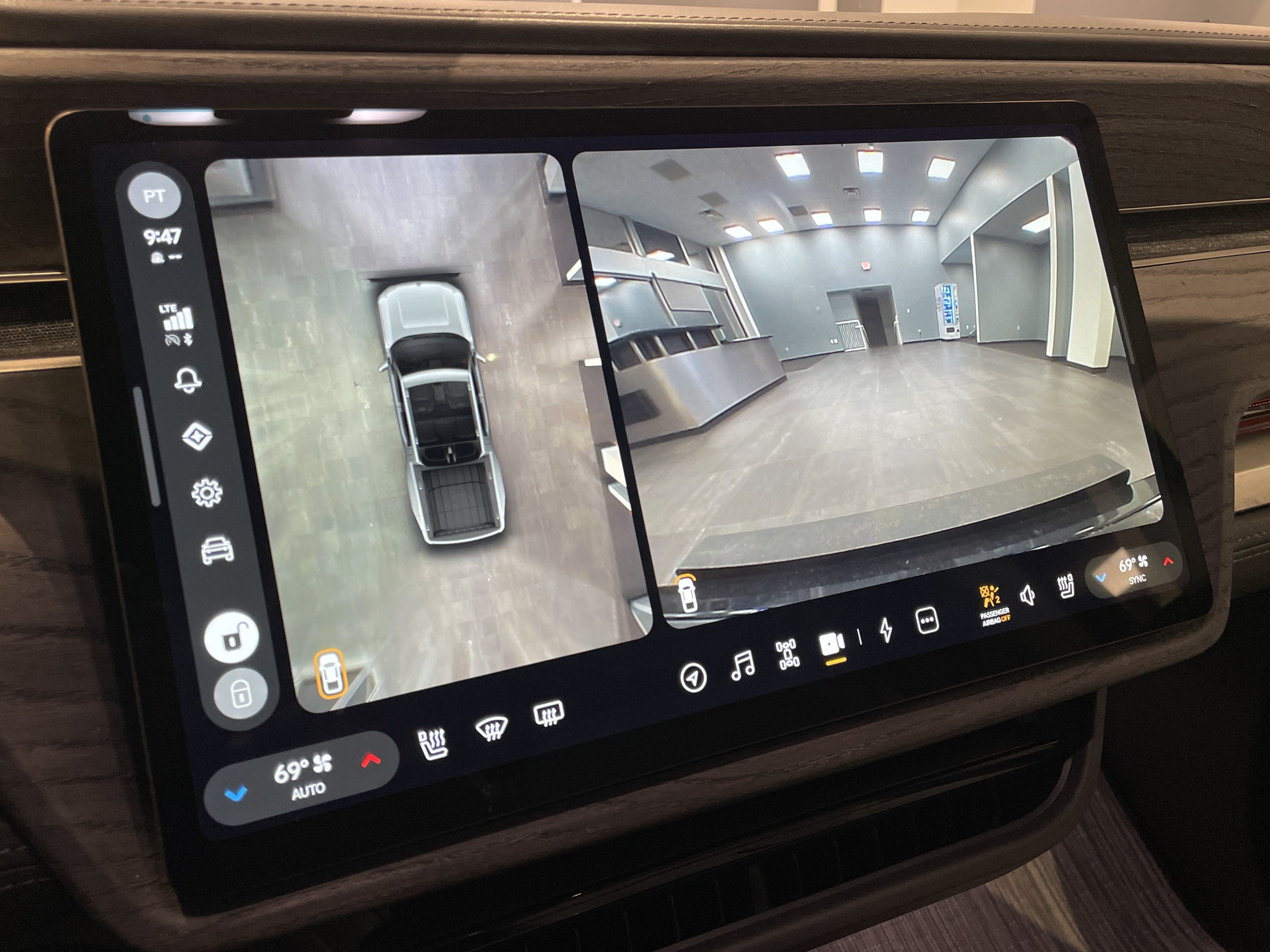 Used 2023 Rivian R1T Adventure Quad AWD/4WD image 31