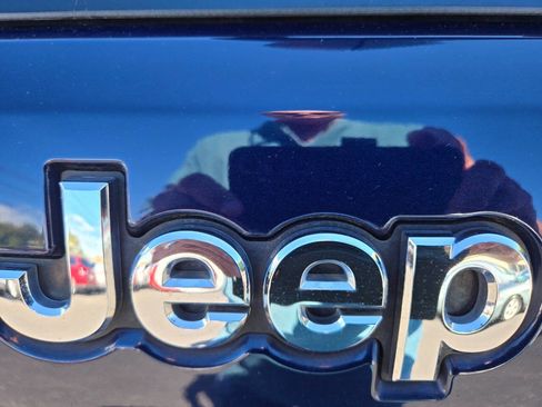 Used 2014 Jeep Grand Cherokee Laredo w/ Quick Order Package 23E image 11