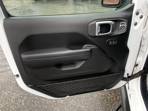 Used 2019 Jeep Wrangler Unlimited Sport S image 15