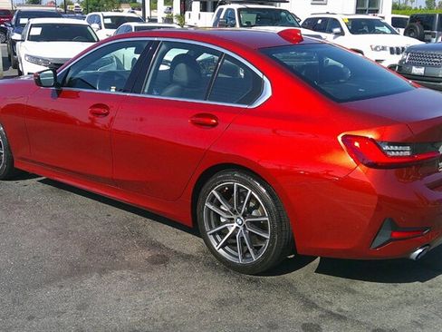 Used 2020 BMW 330i Sedan w/ Premium Package image 4