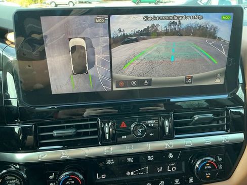 New 2026 Nissan Pathfinder Platinum image 24