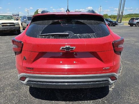 Used 2026 Chevrolet Trax RS w/ Sunroof Package FWD image 6