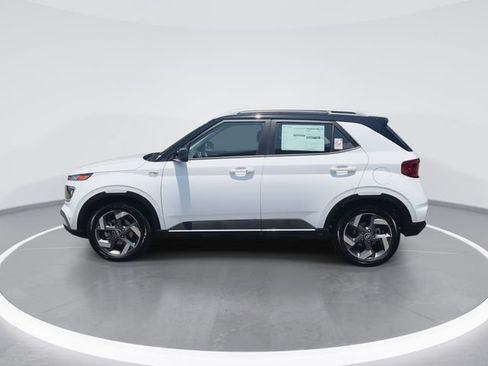 New 2026 Hyundai Venue SEL FWD image 5