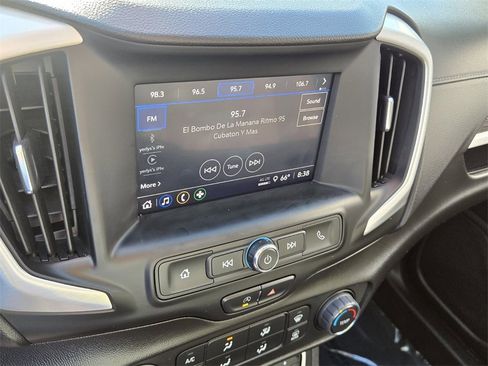 Used 2023 GMC Terrain SLE image 20