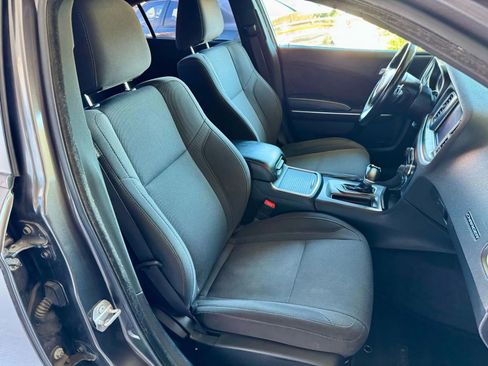 Used 2017 Dodge Charger R/T image 22