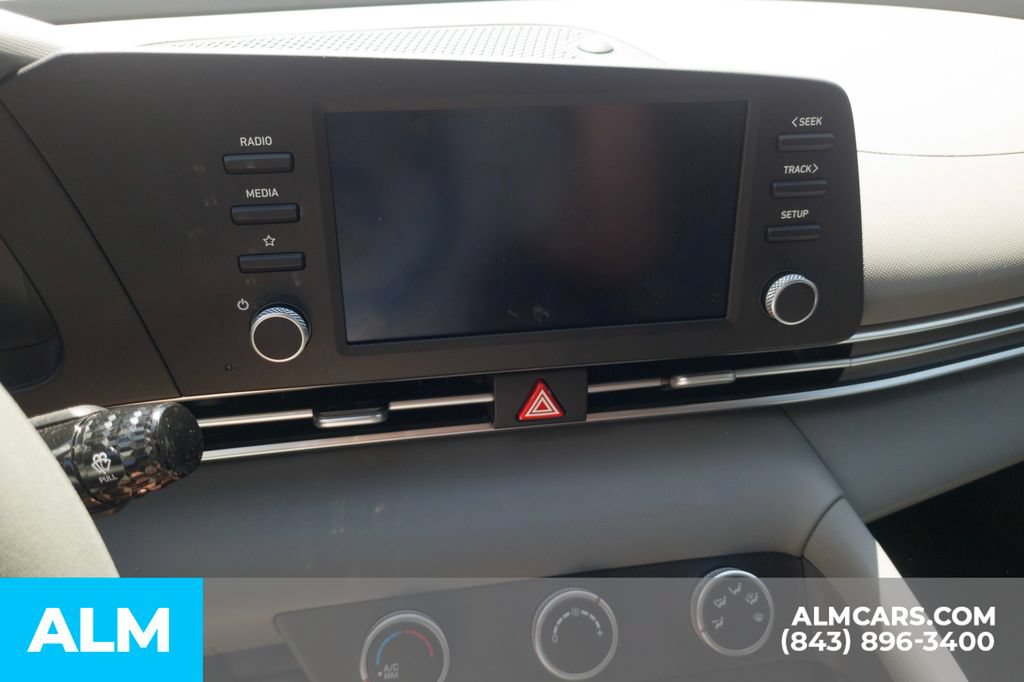 Used 2026 Hyundai Elantra SE FWD image 9