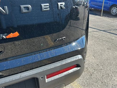 Used 2025 Nissan Pathfinder Rock Creek image 32