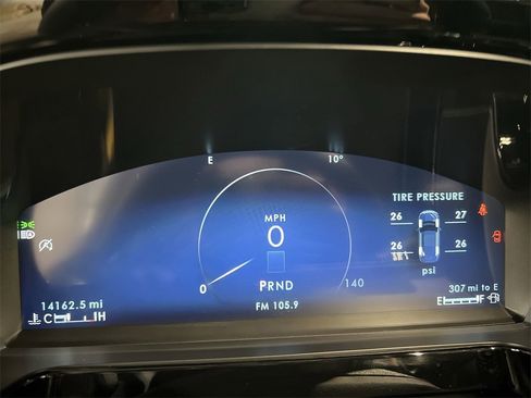 Certified 2025 Lincoln Corsair AWD w/ Equipment Group 101A image 10