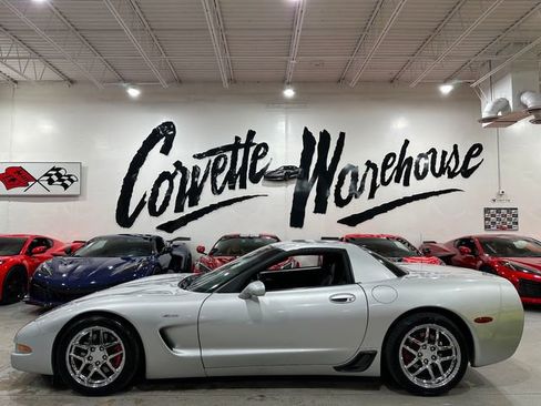 Used 2003 Chevrolet Corvette Z06 w/ Memory Package, 3 Drivers RWD image 2