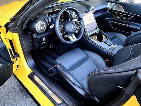 Used 2022 Mercedes-Benz SL 63 AMG 4MATIC image 2