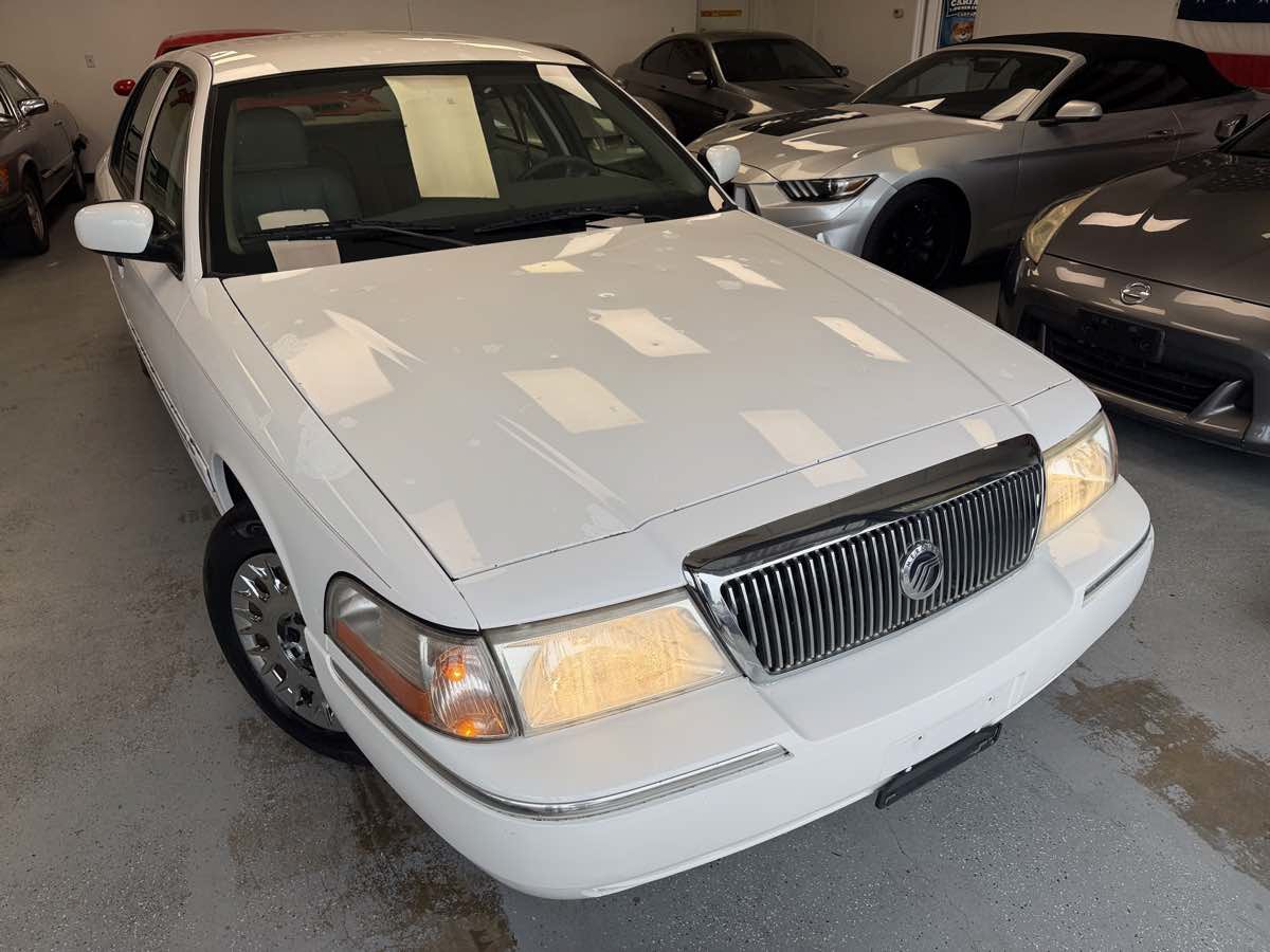 Used 2004 Mercury Grand Marquis GS RWD image 10