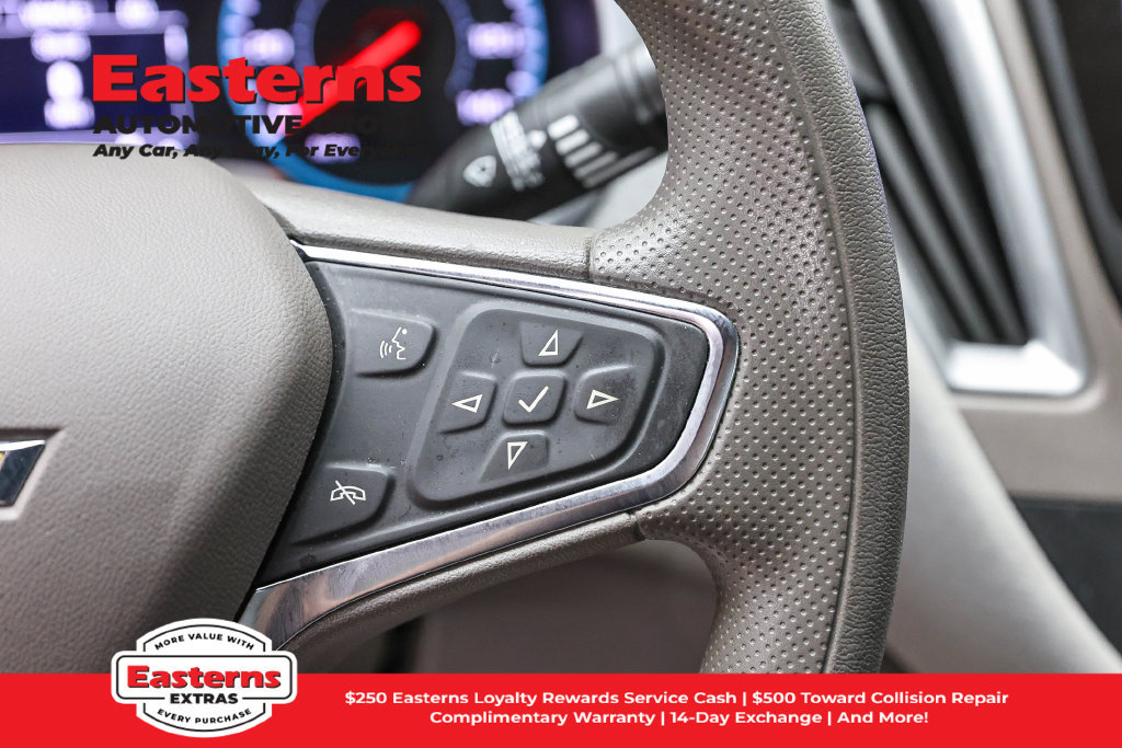 Used 2023 Chevrolet Malibu LT FWD image 17