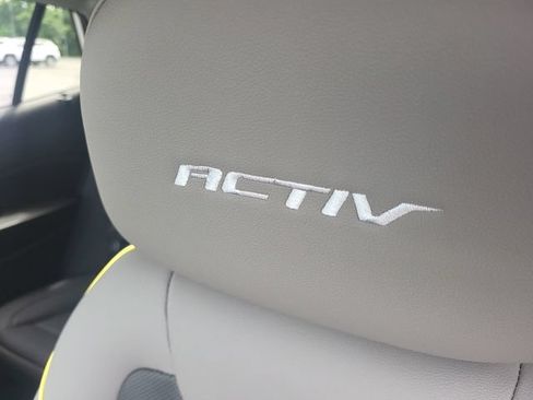 New 2026 Chevrolet Trax ACTIV w/ Sunroof Package FWD image 26