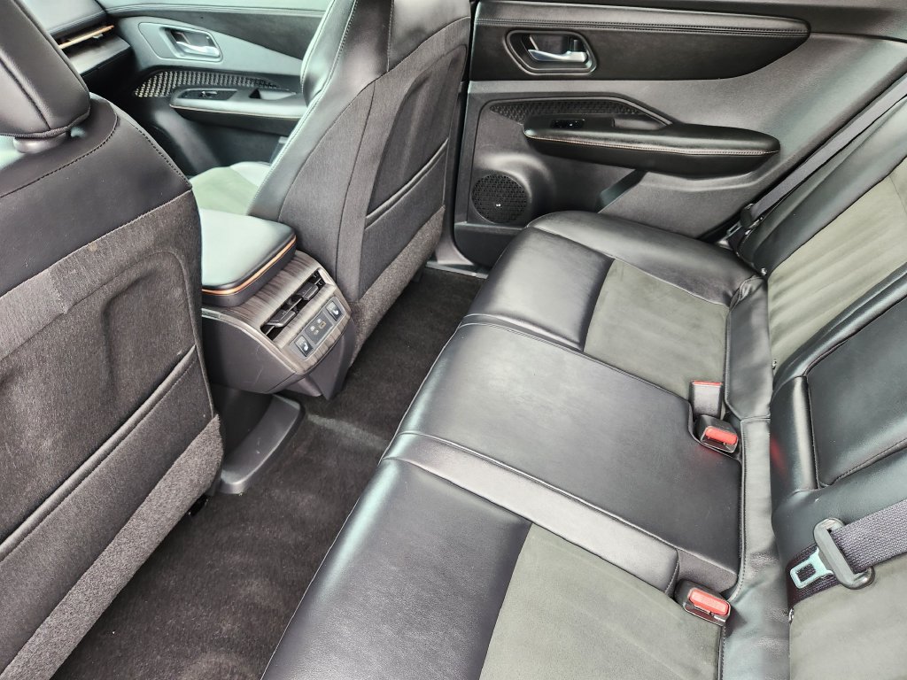 Certified 2024 Nissan Ariya AWD image 26