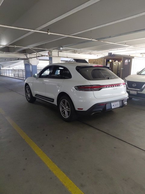 Used 2024 Porsche Macan AWD/4WD image 3