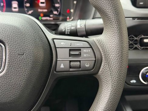 Used 2023 Honda Accord EX image 20