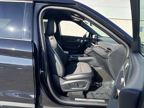 Used 2025 Ford Explorer ST-Line image 12