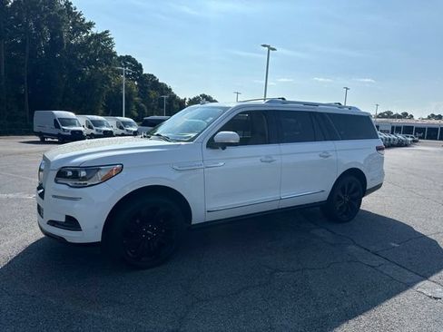 Used 2023 Lincoln Navigator L Reserve AWD/4WD image 10