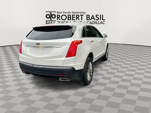 Used 2017 Cadillac XT5 Luxury w/ Driver Awareness Package AWD/4WD image 8