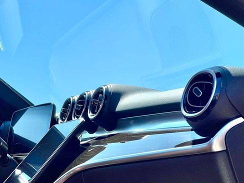 Certified 2022 Mercedes-Benz C 300 4MATIC Sedan image 17