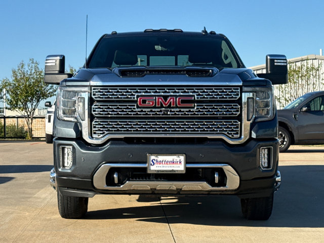 Used 2020 GMC Sierra 3500 Denali w/ Technology Package AWD/4WD image 2