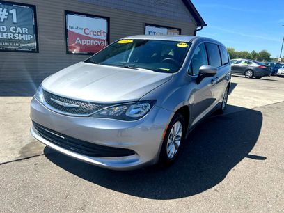 Used 2017 Chrysler Pacifica Touring w/ Tire & Wheel Group
