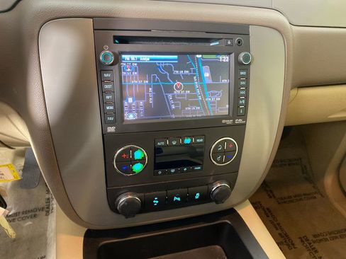 Used 2013 Chevrolet Tahoe LT image 20