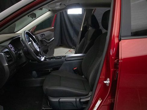 Used 2023 Nissan Rogue S image 24