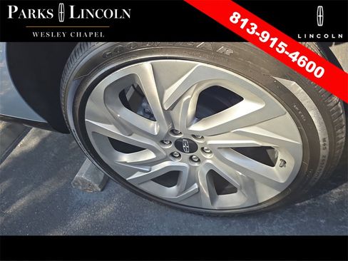 Used 2025 Lincoln Navigator Reserve image 10