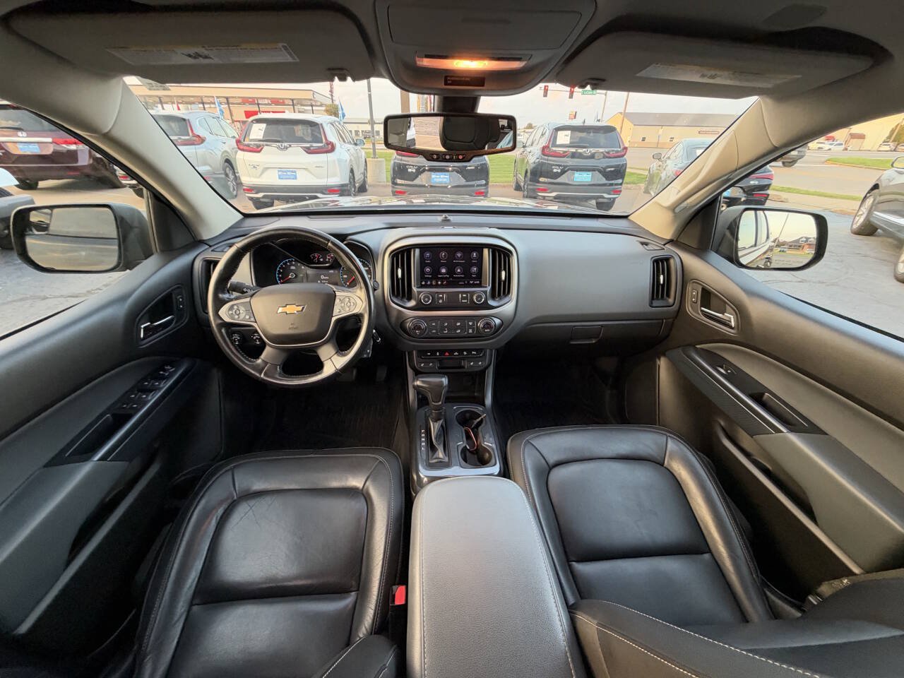 Used 2019 Chevrolet Colorado Z71 w/ Z71 Midnight Edition AWD/4WD image 16