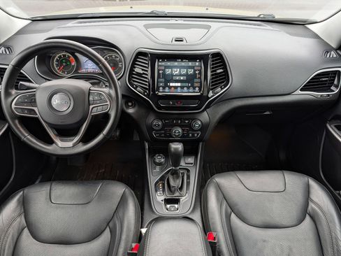 Used 2020 Jeep Cherokee Limited image 10