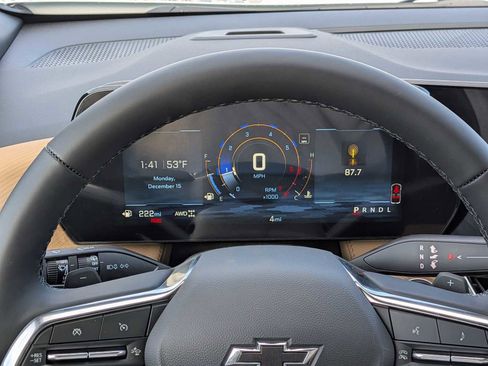 New 2026 Chevrolet Equinox ACTIV w/ Convenience Package III image 31