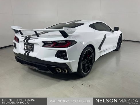 Used 2022 Chevrolet Corvette Stingray Premium Cpe w/ Z51 Performance Package RWD image 6